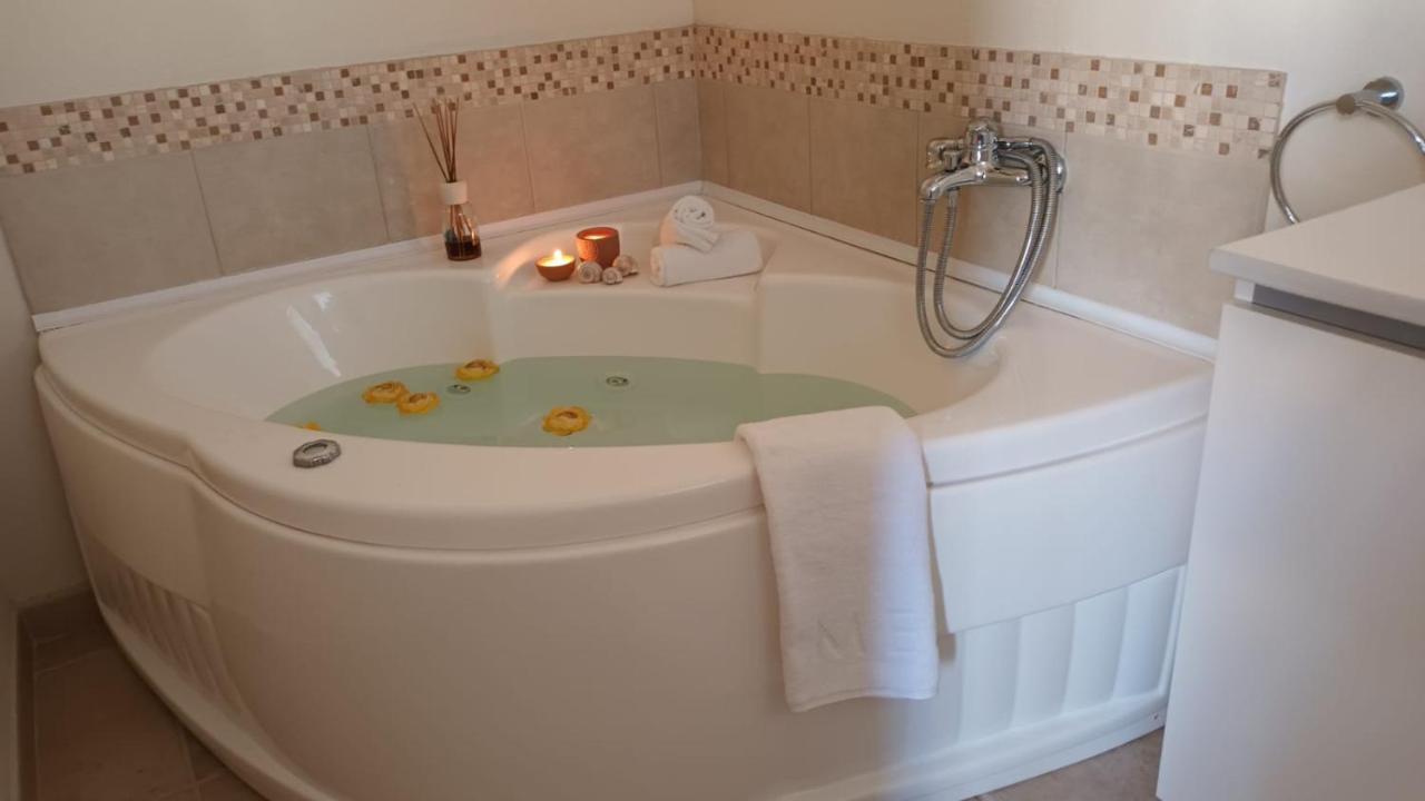 Dimora Mazzini - Salento Selection Bed & Breakfast ตูญีเอ ภายนอก รูปภาพ